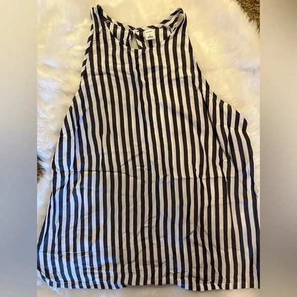 Old Navy Tank - Picture 1 of 6